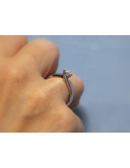 anello solitario diamante OPERA ITALIANA JEWELLERY modello CAGLIARI