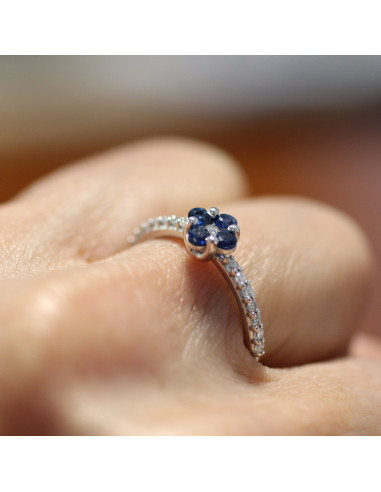 Anello fiore zaffiro e diamanti OPERA...